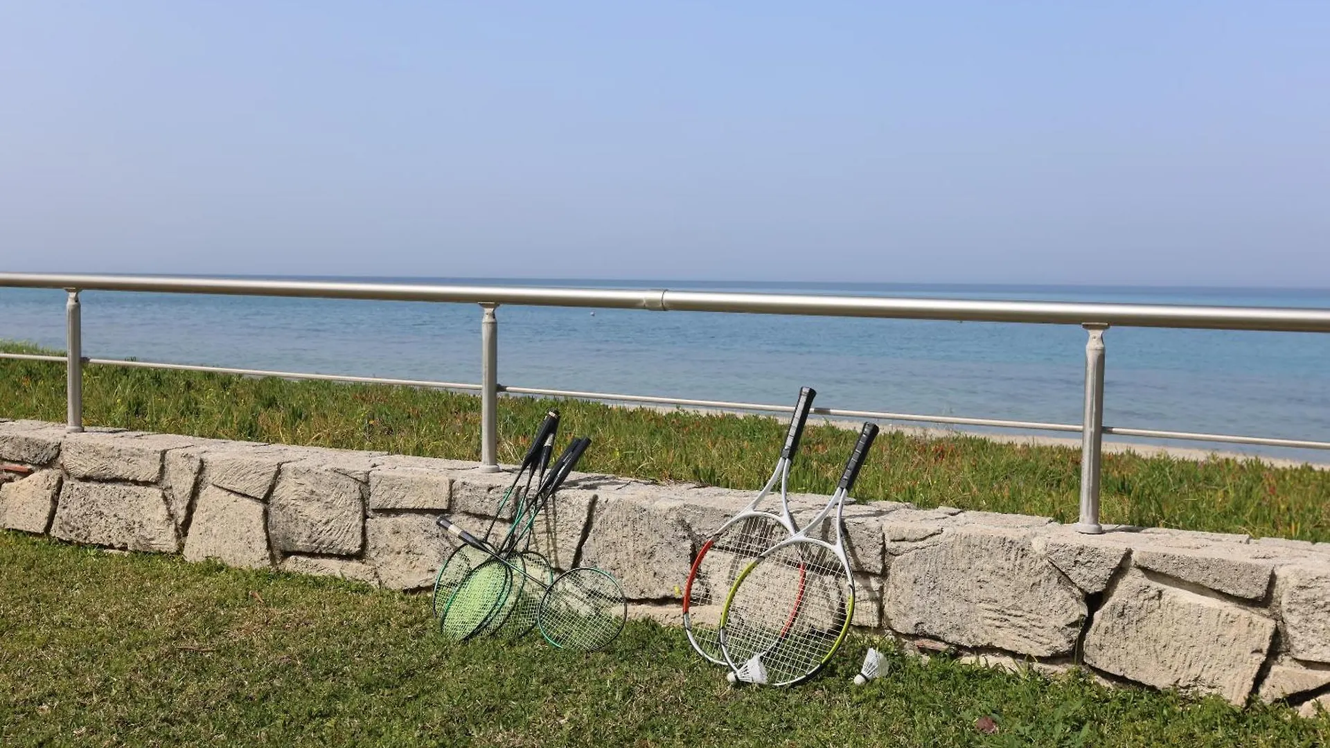 Villa Alpha - Beachfront, Steps From Mamalouka And Blue Carpet Pefkochori