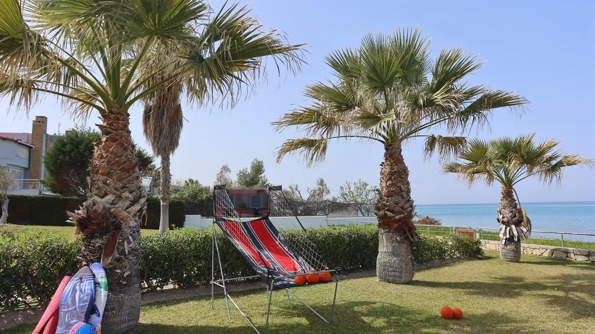 Villa Alpha - Beachfront, Steps From Mamalouka And Blue Carpet Pefkochori Greece